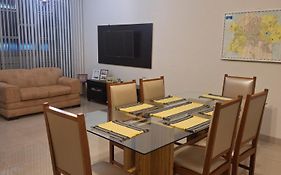 Apartamento Inteiro - 3 quartos com ar-condicionado e estacionamento